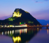 二十年后的家乡提纲和作文