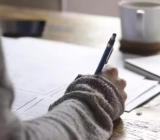 引导学生积累写作素材