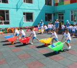 托班体育活动教案40篇