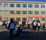 初级中学落实安全、健康情况