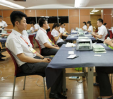 银行柜员先进事迹三篇