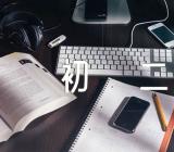 我的妈妈英语作文初二精选三篇