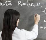 《自信自强的精神力量》征文800字自信自强议论文
